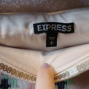 Express sequence mini skirt